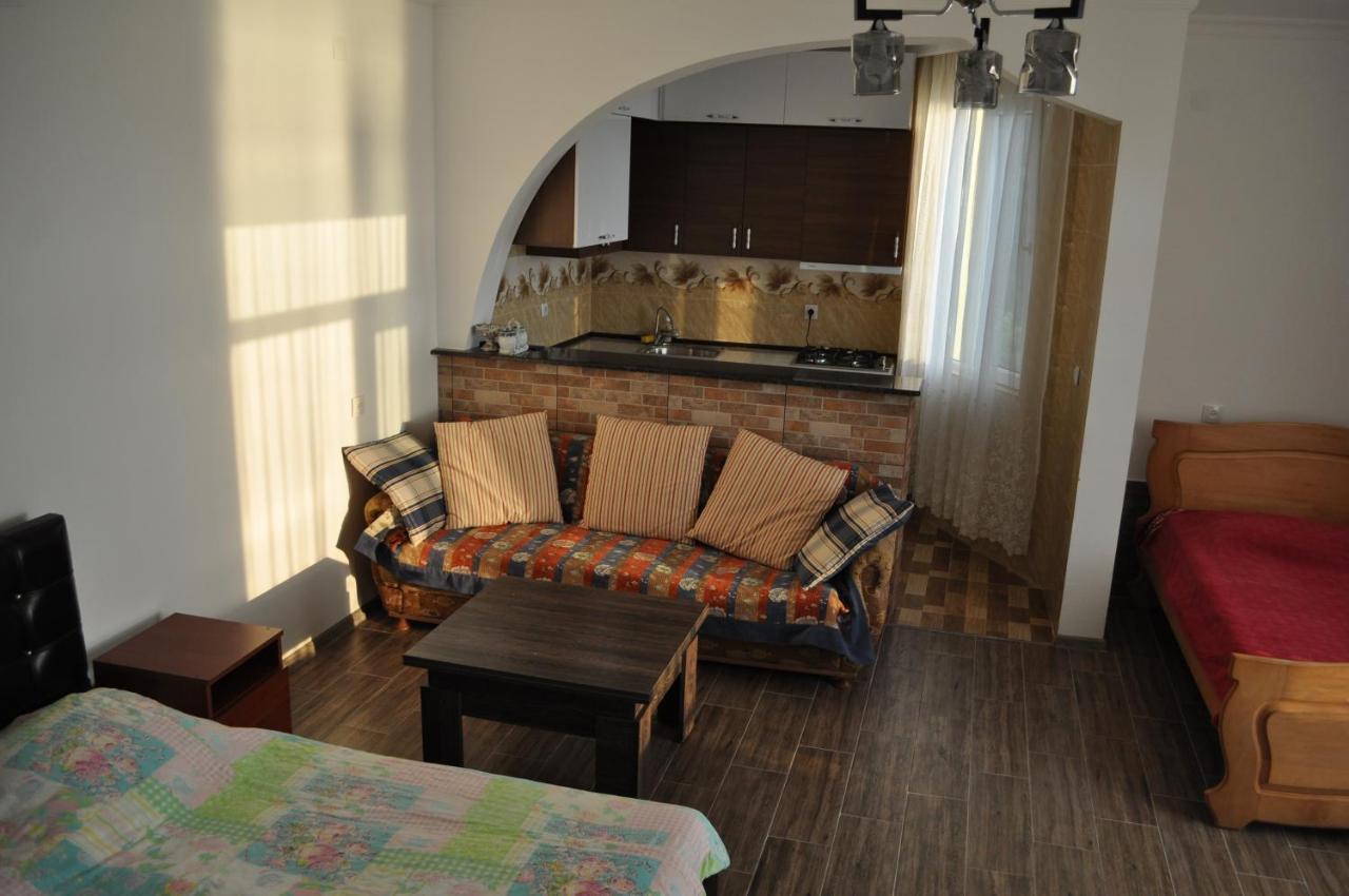Akhmed Guest House Kvariati Bagian luar foto